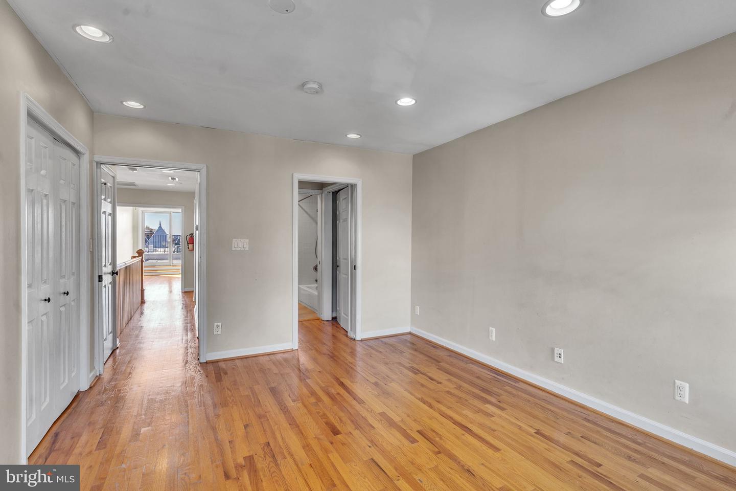 60 T ST NW, WASHINGTON, District Of Columbia 20001, 5 Bedrooms Bedrooms, ,4 BathroomsBathrooms,Residential,For sale,60 T ST NW,DCDC2201814 MLS # DCDC2201814