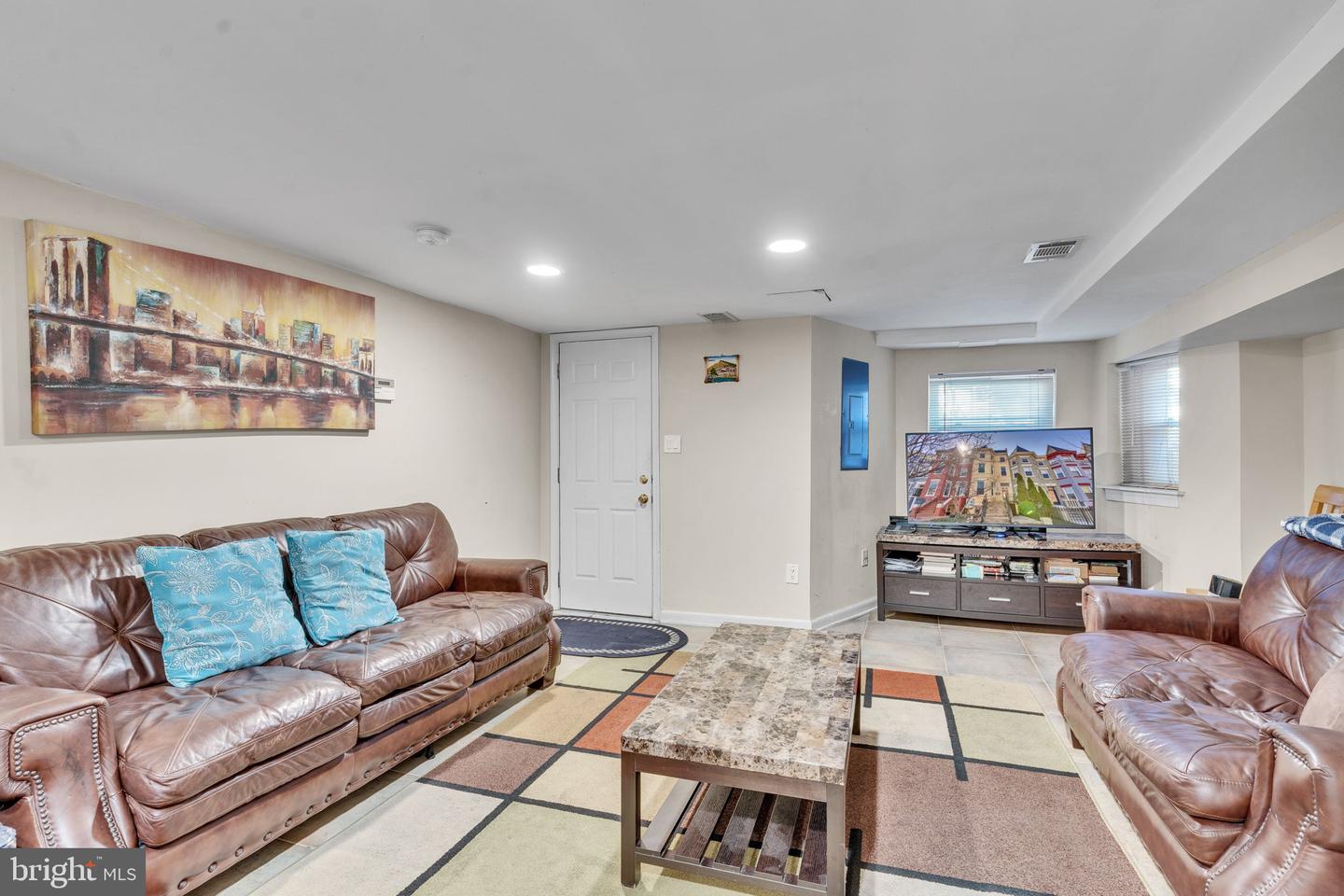 60 T ST NW, WASHINGTON, District Of Columbia 20001, 5 Bedrooms Bedrooms, ,4 BathroomsBathrooms,Residential,For sale,60 T ST NW,DCDC2201814 MLS # DCDC2201814