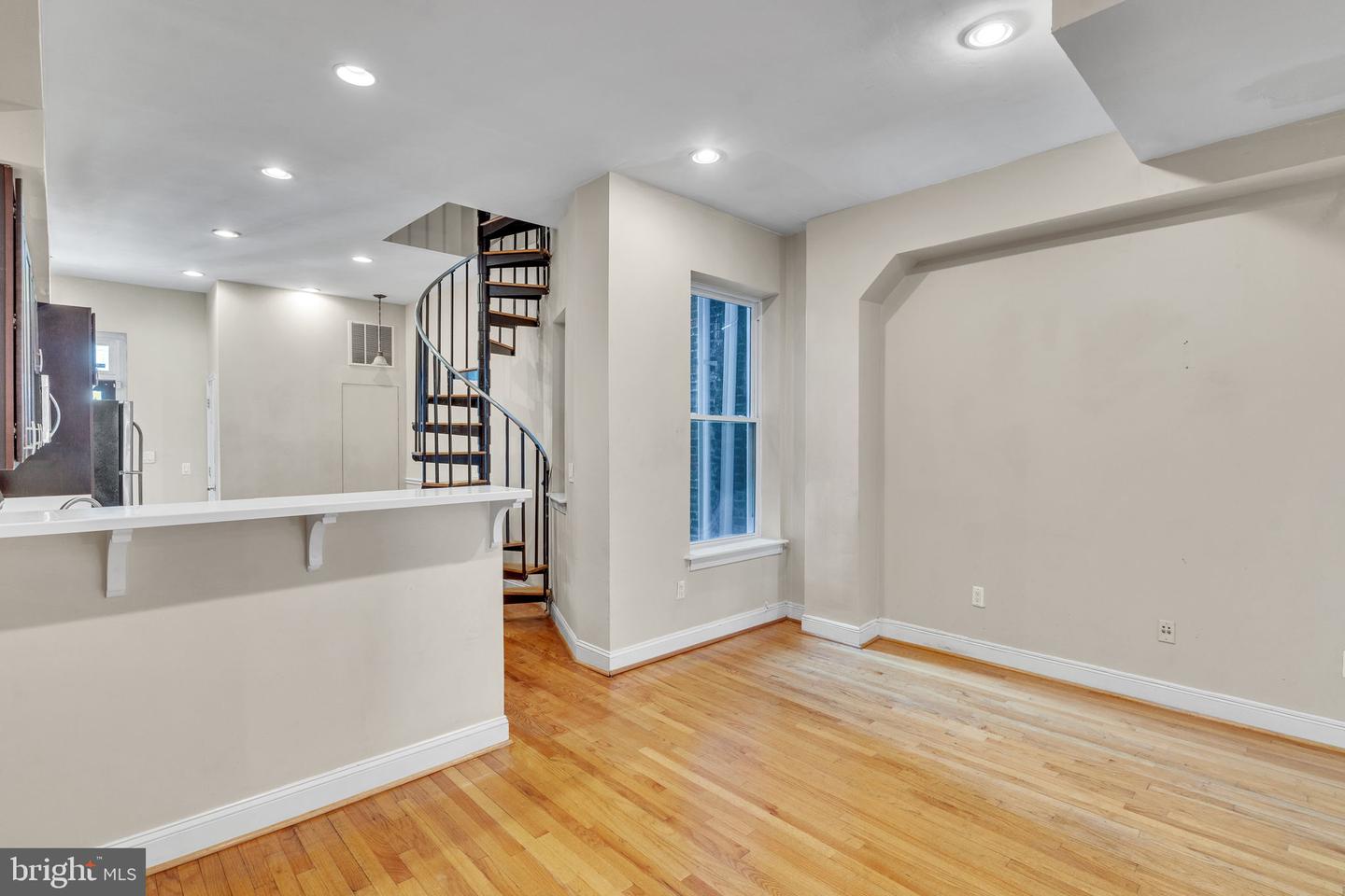 60 T ST NW, WASHINGTON, District Of Columbia 20001, 5 Bedrooms Bedrooms, ,4 BathroomsBathrooms,Residential,For sale,60 T ST NW,DCDC2201814 MLS # DCDC2201814