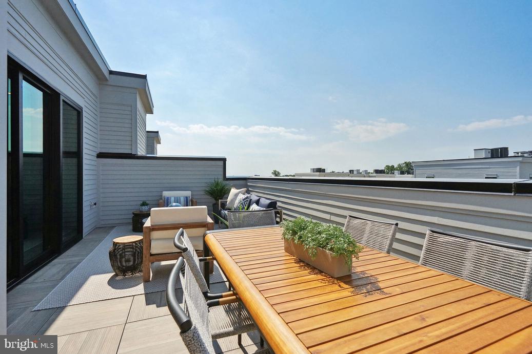 2117 TYSONS RIDGELINE RD #ELEVATOR LOT 73, FALLS CHURCH, Virginia 22043, 4 Bedrooms Bedrooms, ,4 BathroomsBathrooms,Residential,For sale,2117 TYSONS RIDGELINE RD #ELEVATOR LOT 73,VAFX2242356 MLS # VAFX2242356