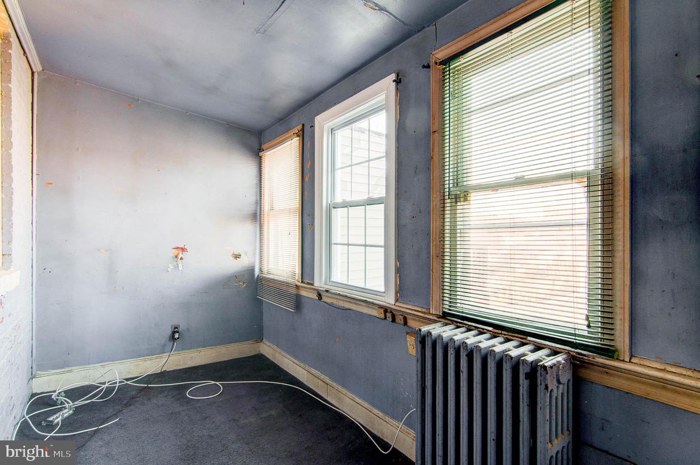 1646 GALES ST NE, WASHINGTON, District Of Columbia 20002, 3 Bedrooms Bedrooms, ,1 BathroomBathrooms,Residential,For sale,1646 GALES ST NE,DCDC2201846 MLS # DCDC2201846