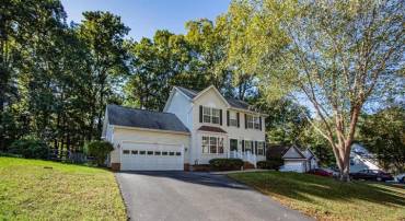 11709 WOODLAND VIEW DR, FREDERICKSBURG, Virginia 22407, 3 Bedrooms Bedrooms, ,3 BathroomsBathrooms,Residential,For sale,11709 WOODLAND VIEW DR,VASP2033336 MLS # VASP2033336