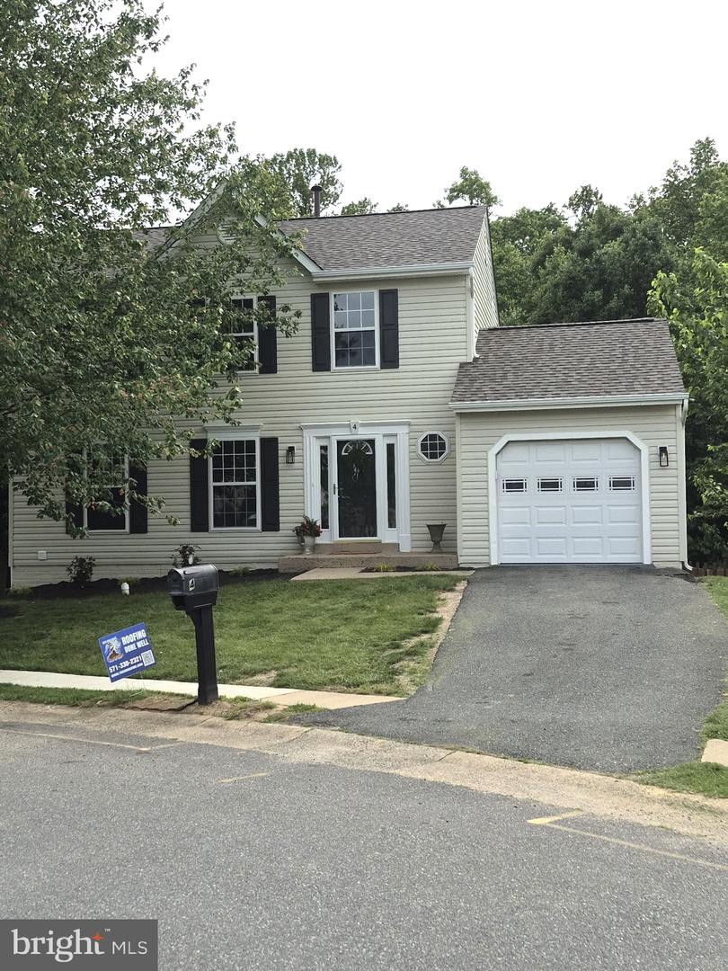 4 LAKESIDE DR, STAFFORD, Virginia 22554, 3 Bedrooms Bedrooms, ,3 BathroomsBathrooms,Residential,For sale,4 LAKESIDE DR,VAST2039108 MLS # VAST2039108