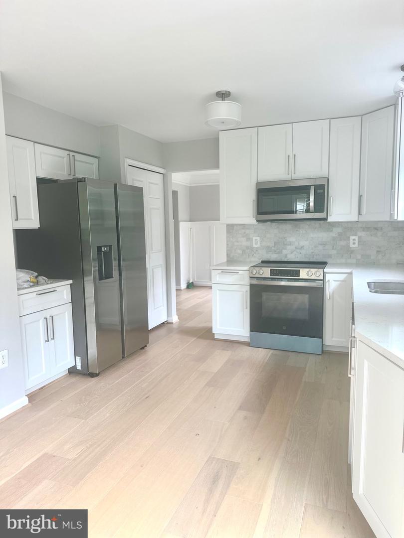 4 LAKESIDE DR, STAFFORD, Virginia 22554, 3 Bedrooms Bedrooms, ,3 BathroomsBathrooms,Residential,For sale,4 LAKESIDE DR,VAST2039108 MLS # VAST2039108