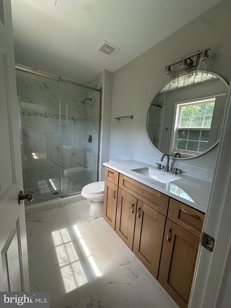 4 LAKESIDE DR, STAFFORD, Virginia 22554, 3 Bedrooms Bedrooms, ,3 BathroomsBathrooms,Residential,For sale,4 LAKESIDE DR,VAST2039108 MLS # VAST2039108