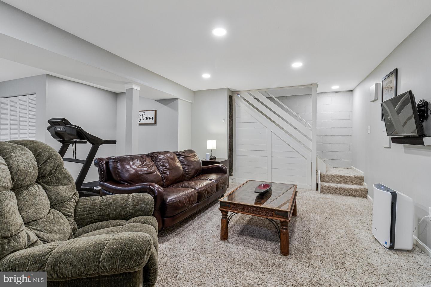 8406 BREWSTER DR, ALEXANDRIA, Virginia 22308, 4 Bedrooms Bedrooms, ,2 BathroomsBathrooms,Residential,For sale,8406 BREWSTER DR,VAFX2242614 MLS # VAFX2242614