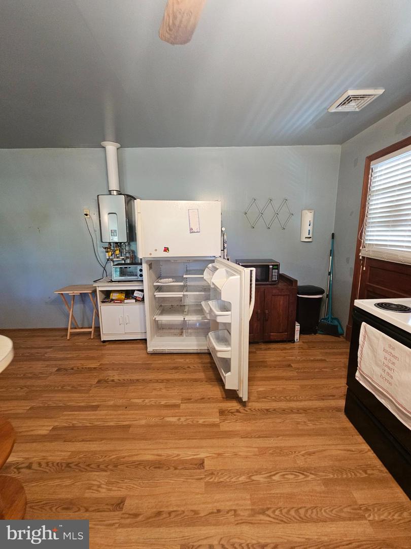 161 ELECTRIC AVE, HEATHSVILLE, Virginia 22473, 3 Bedrooms Bedrooms, ,1 BathroomBathrooms,Residential,For sale,161 ELECTRIC AVE,VANV2001612 MLS # VANV2001612