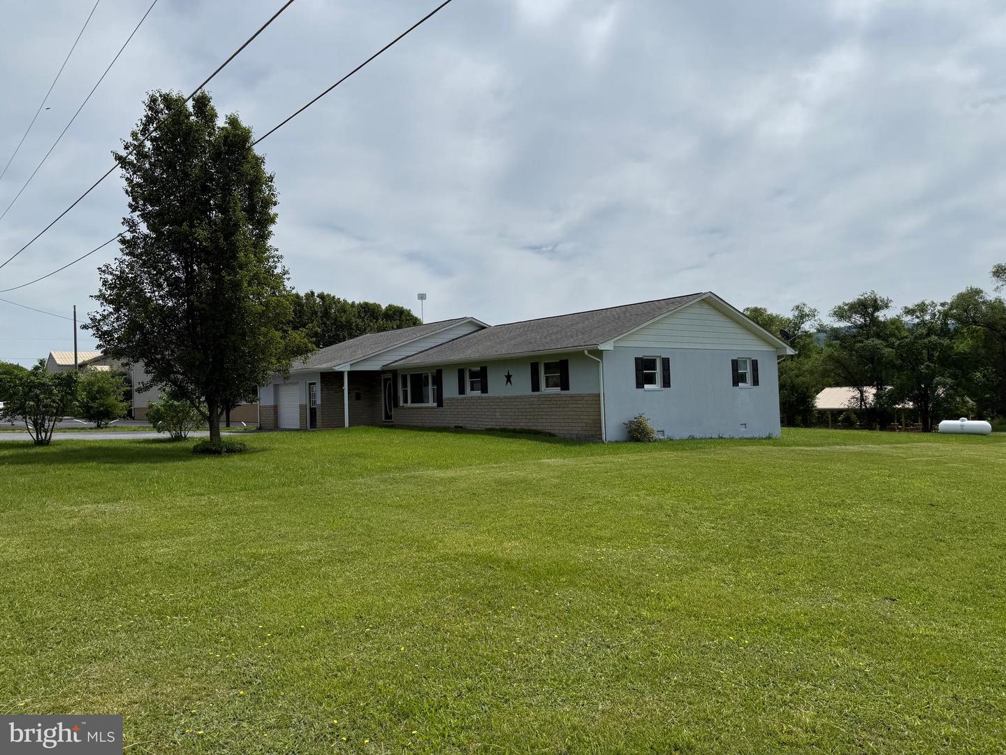 29078 OLD VALLEY PIKE, STRASBURG, Virginia 22657, 3 Bedrooms Bedrooms, ,2 BathroomsBathrooms,Residential,For sale,29078 OLD VALLEY PIKE,VASH2011534 MLS # VASH2011534
