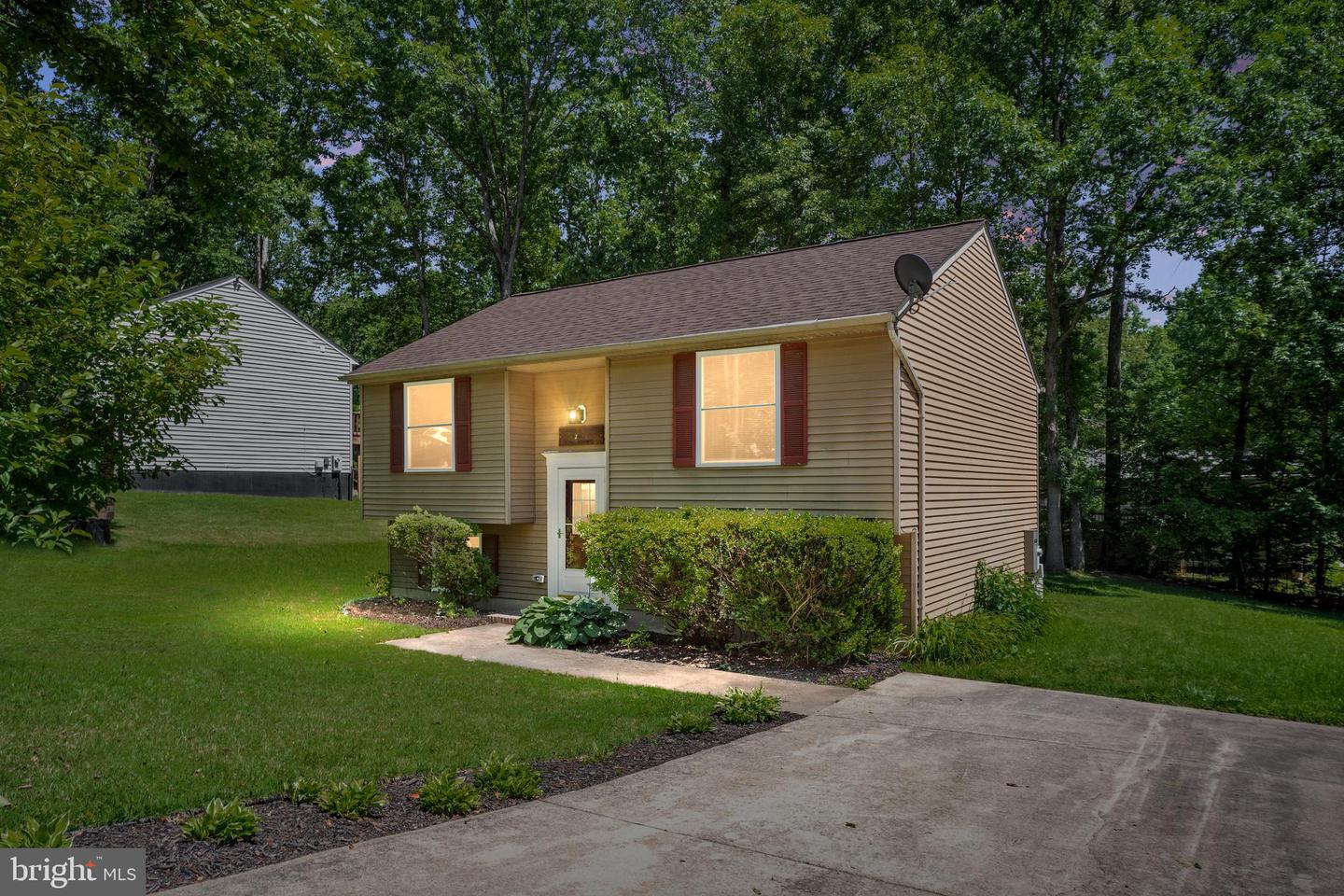 10403 MAGUIRE CT, SPOTSYLVANIA, Virginia 22553, 3 Bedrooms Bedrooms, ,2 BathroomsBathrooms,Residential,For sale,10403 MAGUIRE CT,VASP2026856 MLS # VASP2026856