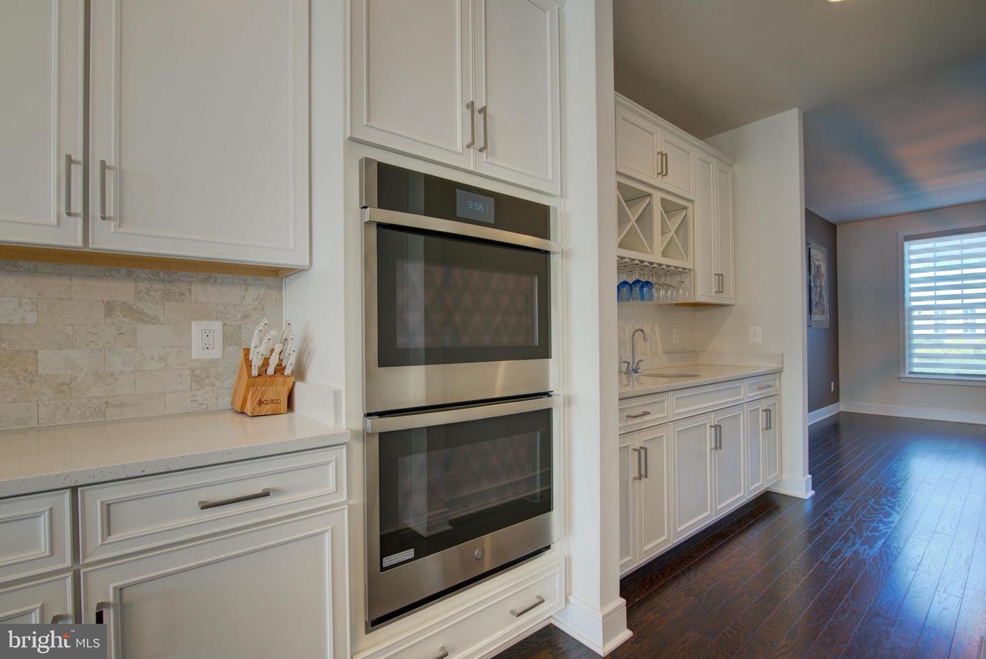 1119 THEMIS ST SE, LEESBURG, Virginia 20175, 5 Bedrooms Bedrooms, ,5 BathroomsBathrooms,Residential,For sale,1119 THEMIS ST SE,VALO2089920 MLS # VALO2089920