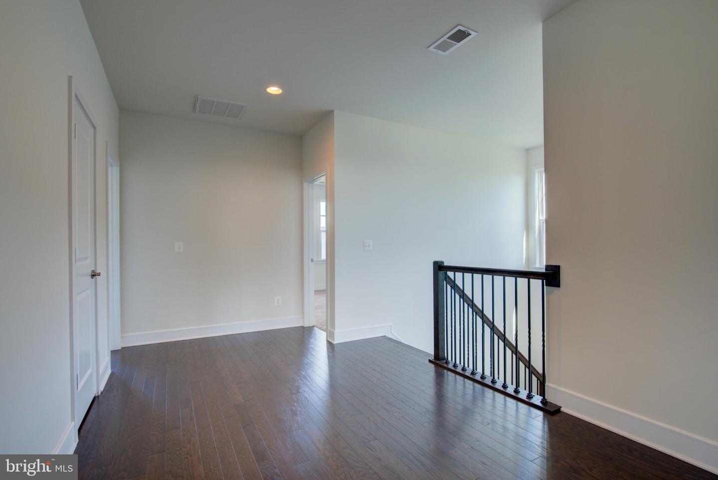 1119 THEMIS ST SE, LEESBURG, Virginia 20175, 5 Bedrooms Bedrooms, ,5 BathroomsBathrooms,Residential,For sale,1119 THEMIS ST SE,VALO2089920 MLS # VALO2089920