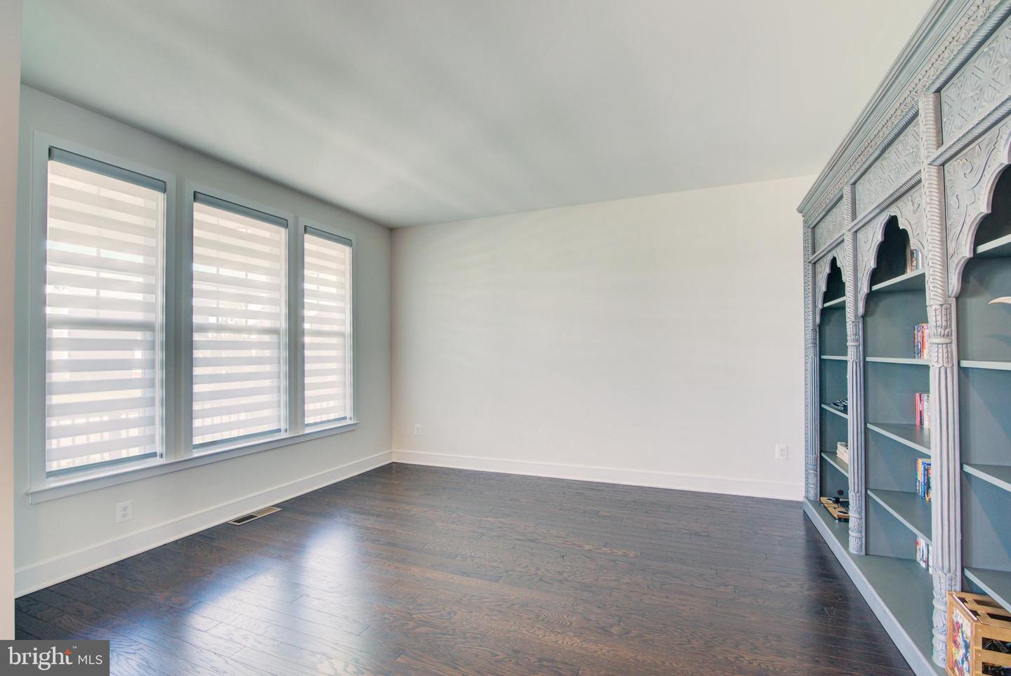 1119 THEMIS ST SE, LEESBURG, Virginia 20175, 5 Bedrooms Bedrooms, ,5 BathroomsBathrooms,Residential,For sale,1119 THEMIS ST SE,VALO2089920 MLS # VALO2089920