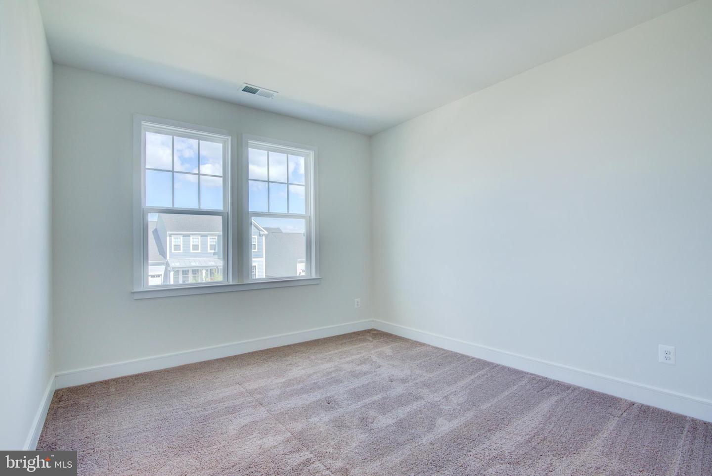 1119 THEMIS ST SE, LEESBURG, Virginia 20175, 5 Bedrooms Bedrooms, ,5 BathroomsBathrooms,Residential,For sale,1119 THEMIS ST SE,VALO2089920 MLS # VALO2089920