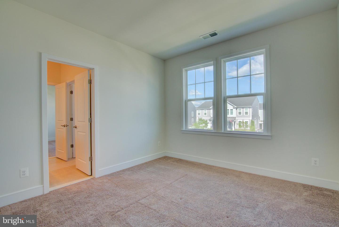 1119 THEMIS ST SE, LEESBURG, Virginia 20175, 5 Bedrooms Bedrooms, ,5 BathroomsBathrooms,Residential,For sale,1119 THEMIS ST SE,VALO2089920 MLS # VALO2089920