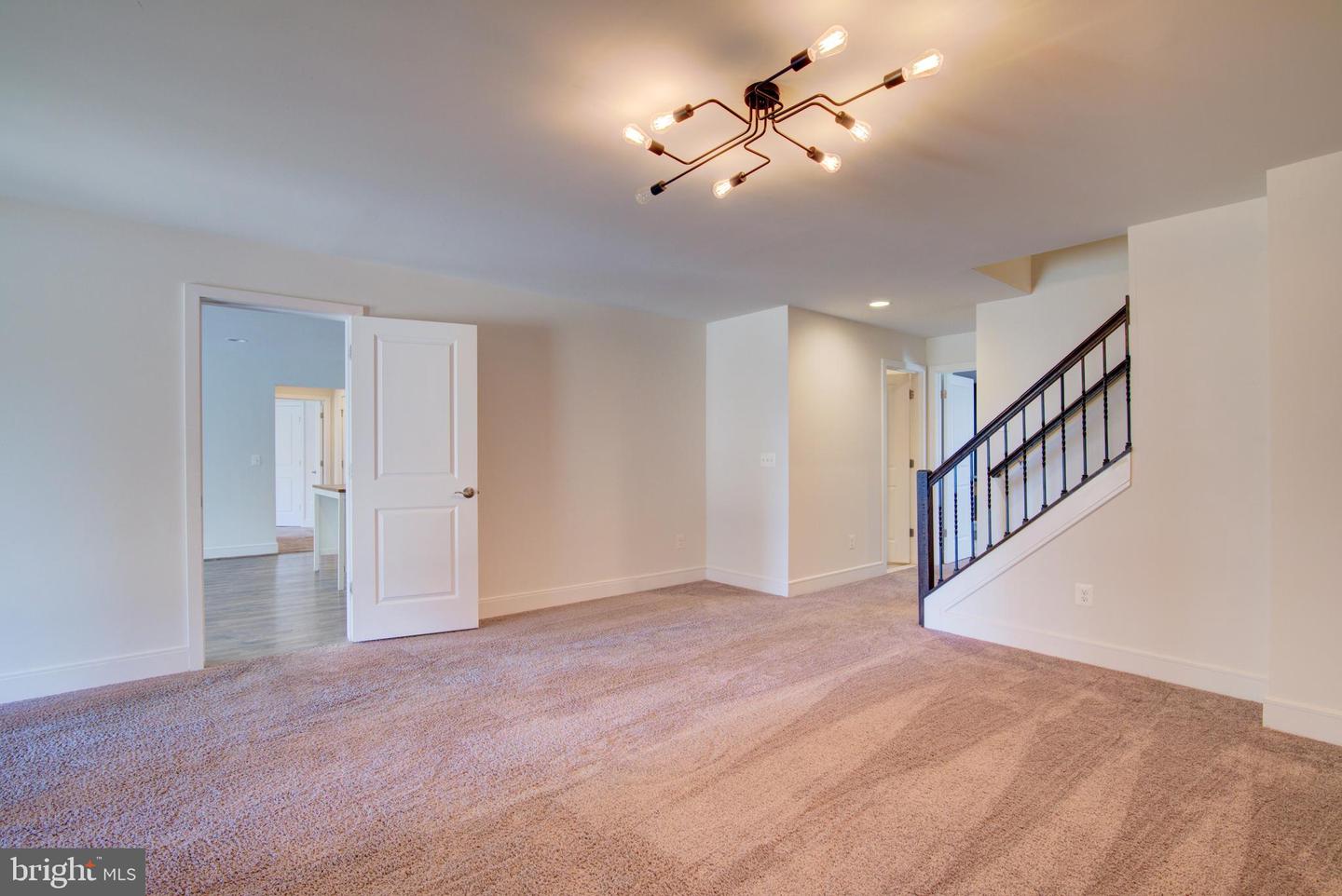 1119 THEMIS ST SE, LEESBURG, Virginia 20175, 5 Bedrooms Bedrooms, ,5 BathroomsBathrooms,Residential,For sale,1119 THEMIS ST SE,VALO2089920 MLS # VALO2089920