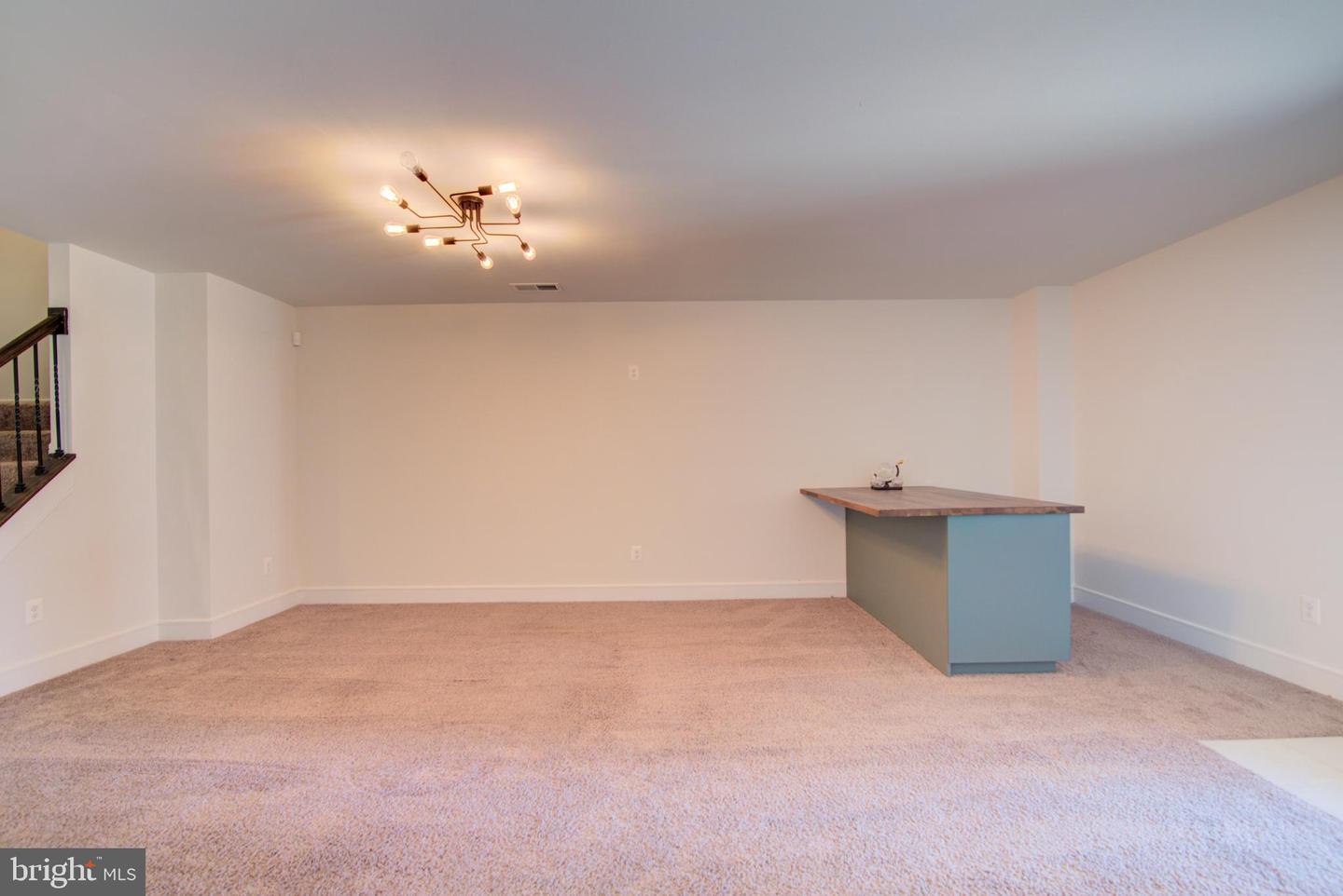 1119 THEMIS ST SE, LEESBURG, Virginia 20175, 5 Bedrooms Bedrooms, ,5 BathroomsBathrooms,Residential,For sale,1119 THEMIS ST SE,VALO2089920 MLS # VALO2089920