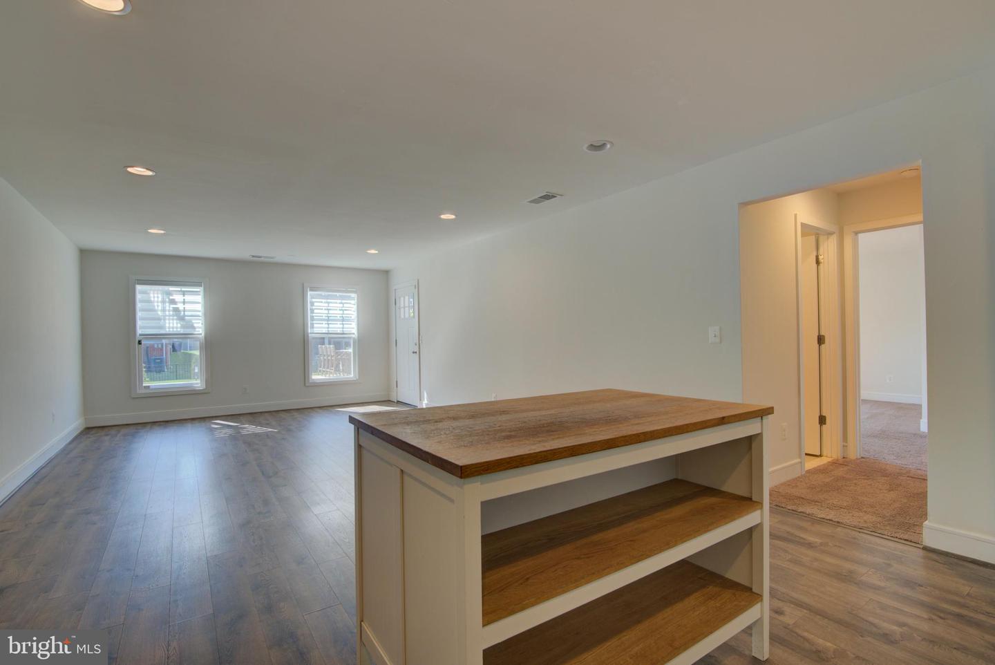 1119 THEMIS ST SE, LEESBURG, Virginia 20175, 5 Bedrooms Bedrooms, ,5 BathroomsBathrooms,Residential,For sale,1119 THEMIS ST SE,VALO2089920 MLS # VALO2089920