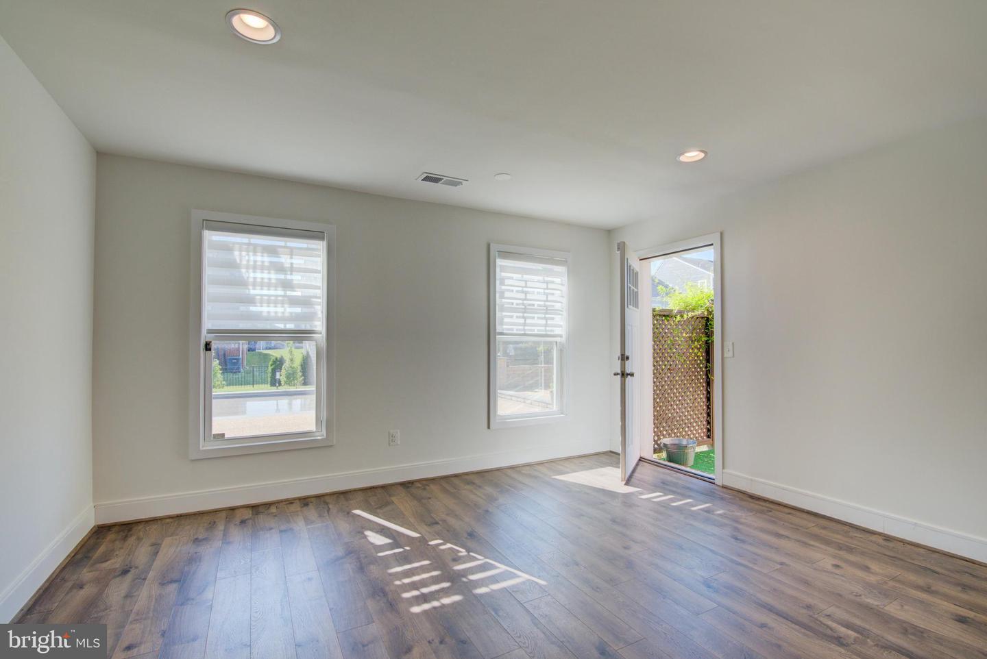1119 THEMIS ST SE, LEESBURG, Virginia 20175, 5 Bedrooms Bedrooms, ,5 BathroomsBathrooms,Residential,For sale,1119 THEMIS ST SE,VALO2089920 MLS # VALO2089920