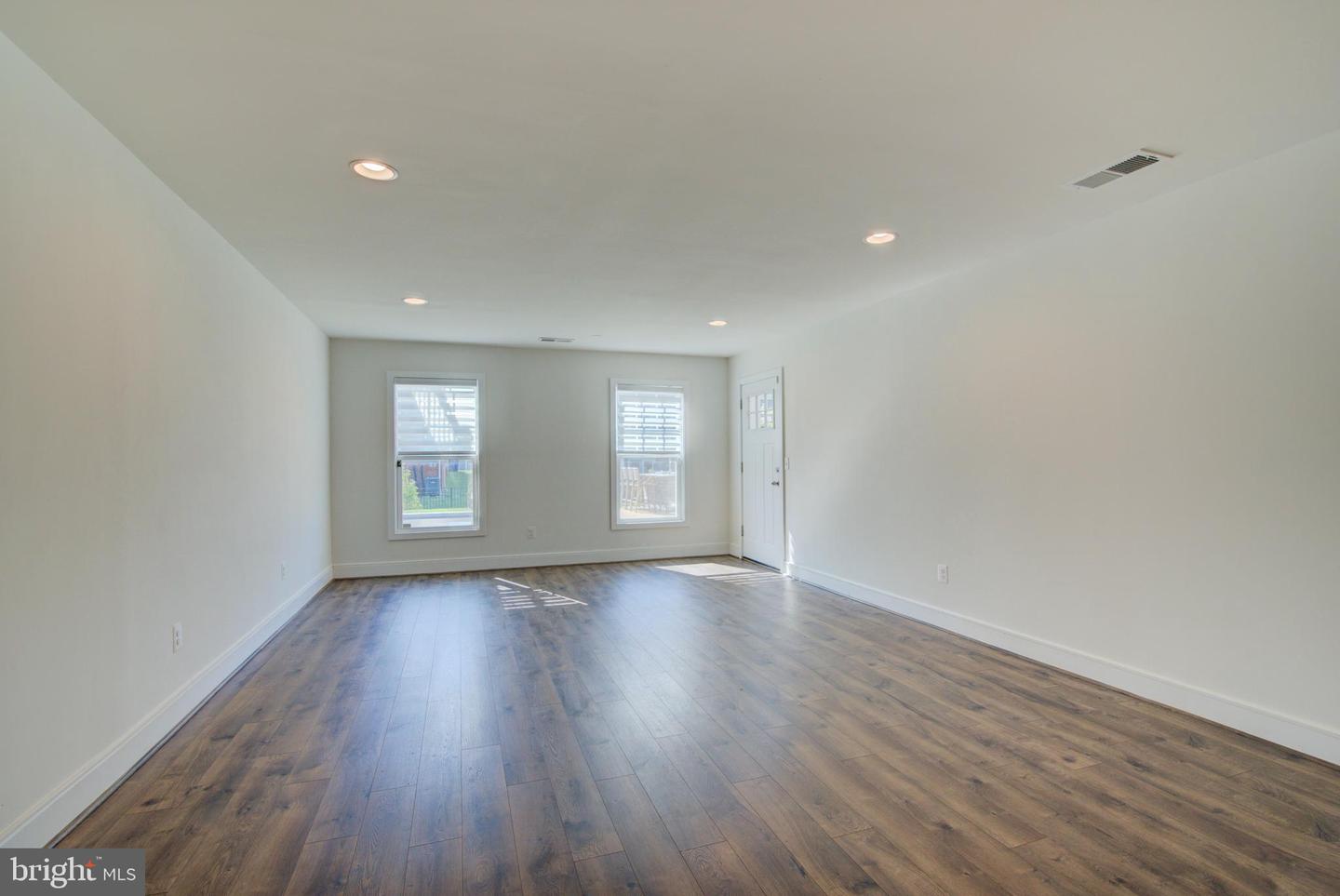 1119 THEMIS ST SE, LEESBURG, Virginia 20175, 5 Bedrooms Bedrooms, ,5 BathroomsBathrooms,Residential,For sale,1119 THEMIS ST SE,VALO2089920 MLS # VALO2089920