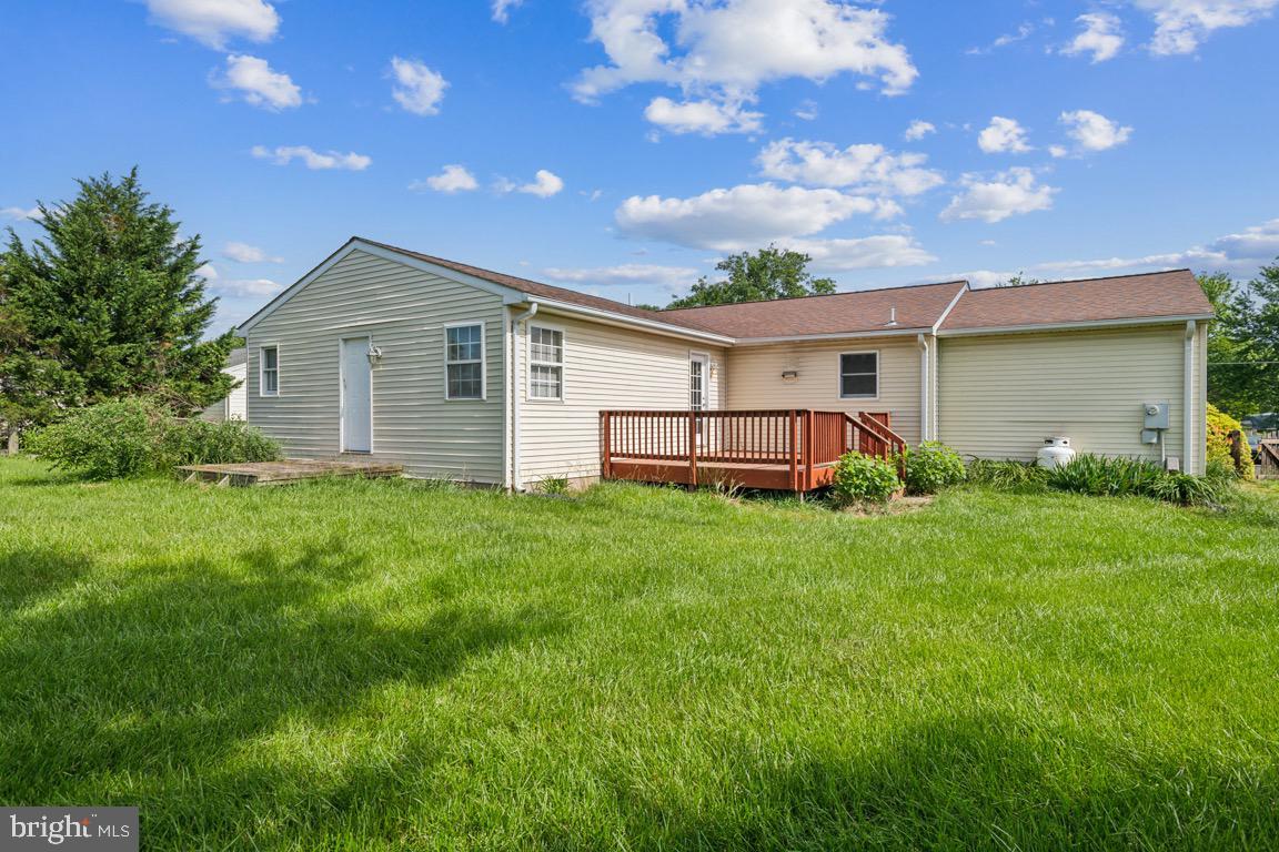 6621 SCHOOLHOUSE RD, BEALETON, Virginia 22712, 4 Bedrooms Bedrooms, ,3 BathroomsBathrooms,Residential,For sale,6621 SCHOOLHOUSE RD,VAFQ2015662 MLS # VAFQ2015662