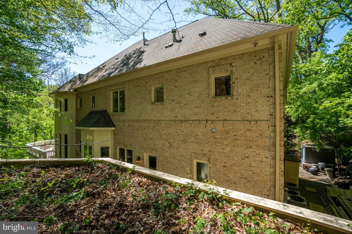 1347 KIRBY RD, MCLEAN, Virginia 22101, 7 Bedrooms Bedrooms, ,7 BathroomsBathrooms,Residential,For sale,1347 KIRBY RD,VAFX2225480 MLS # VAFX2225480