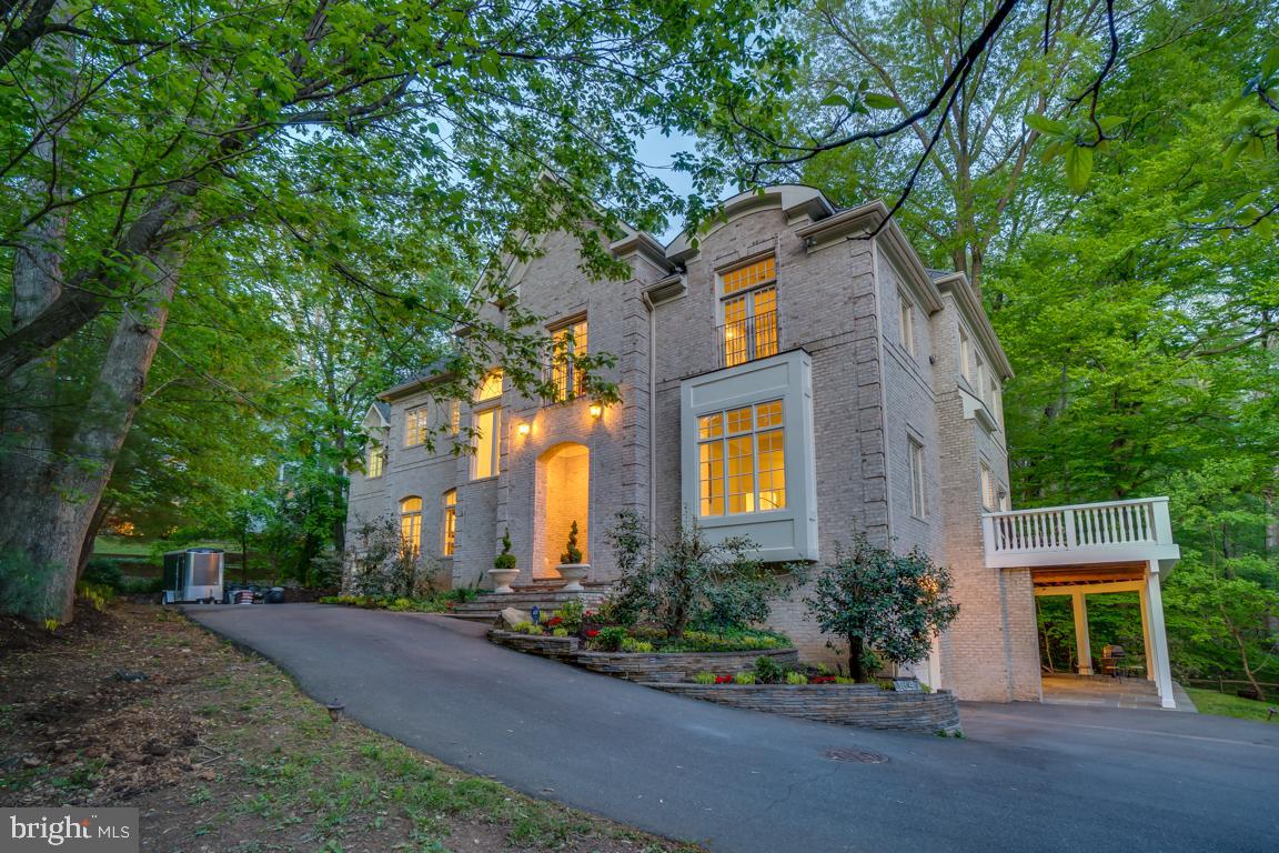 1347 KIRBY RD, MCLEAN, Virginia 22101, 7 Bedrooms Bedrooms, ,7 BathroomsBathrooms,Residential,For sale,1347 KIRBY RD,VAFX2225480 MLS # VAFX2225480