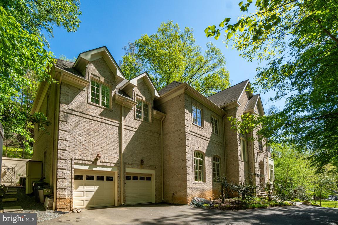 1347 KIRBY RD, MCLEAN, Virginia 22101, 7 Bedrooms Bedrooms, ,7 BathroomsBathrooms,Residential,For sale,1347 KIRBY RD,VAFX2225480 MLS # VAFX2225480
