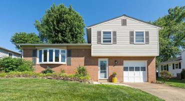 13502 CARMEL LN, CHANTILLY, Virginia 20151, 4 Bedrooms Bedrooms, ,3 BathroomsBathrooms,Residential,For sale,13502 CARMEL LN,VAFX2225798 MLS # VAFX2225798