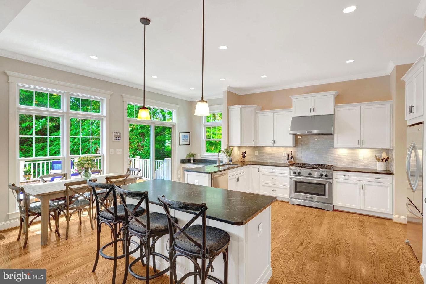 309 CHARLES ST SE, VIENNA, Virginia 22180, 6 Bedrooms Bedrooms, ,5 BathroomsBathrooms,Residential,For sale,309 CHARLES ST SE,VAFX2227818 MLS # VAFX2227818