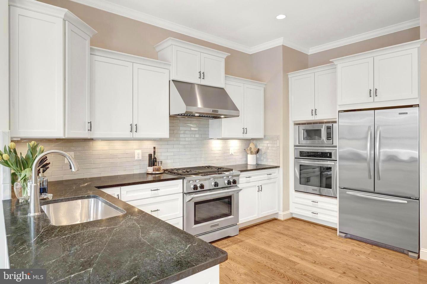 309 CHARLES ST SE, VIENNA, Virginia 22180, 6 Bedrooms Bedrooms, ,5 BathroomsBathrooms,Residential,For sale,309 CHARLES ST SE,VAFX2227818 MLS # VAFX2227818