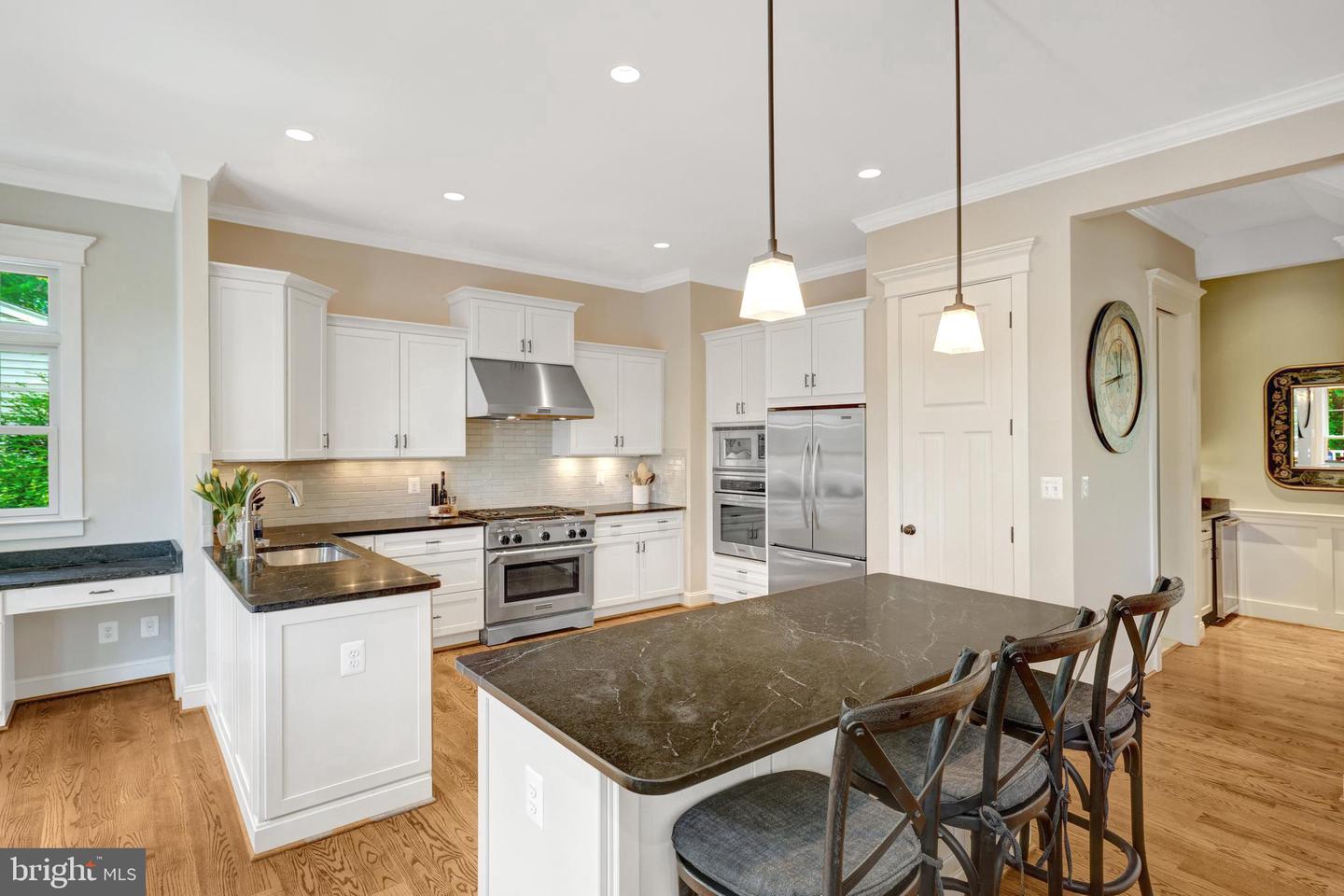 309 CHARLES ST SE, VIENNA, Virginia 22180, 6 Bedrooms Bedrooms, ,5 BathroomsBathrooms,Residential,For sale,309 CHARLES ST SE,VAFX2227818 MLS # VAFX2227818
