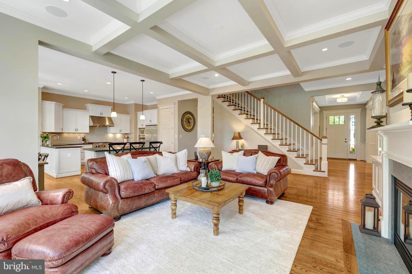 309 CHARLES ST SE, VIENNA, Virginia 22180, 6 Bedrooms Bedrooms, ,5 BathroomsBathrooms,Residential,For sale,309 CHARLES ST SE,VAFX2227818 MLS # VAFX2227818