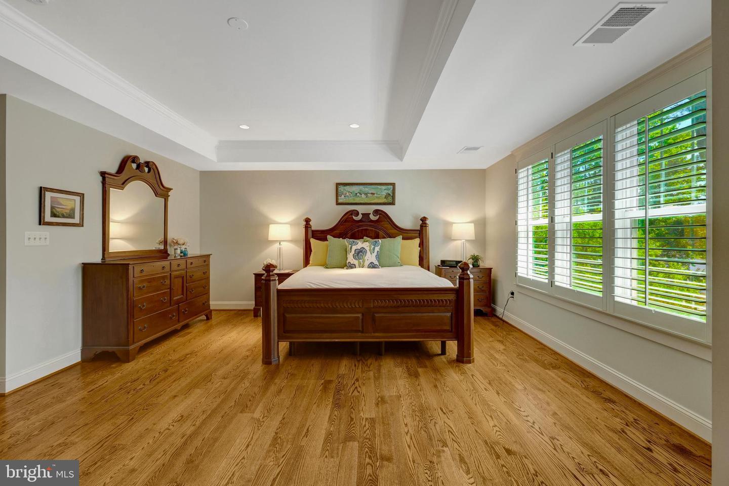 309 CHARLES ST SE, VIENNA, Virginia 22180, 6 Bedrooms Bedrooms, ,5 BathroomsBathrooms,Residential,For sale,309 CHARLES ST SE,VAFX2227818 MLS # VAFX2227818