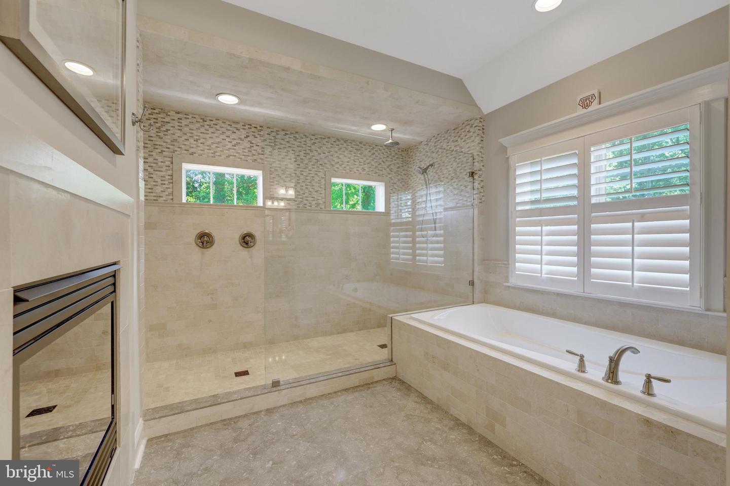 309 CHARLES ST SE, VIENNA, Virginia 22180, 6 Bedrooms Bedrooms, ,5 BathroomsBathrooms,Residential,For sale,309 CHARLES ST SE,VAFX2227818 MLS # VAFX2227818