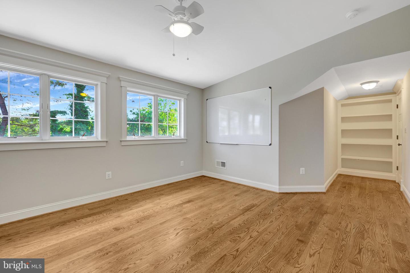 309 CHARLES ST SE, VIENNA, Virginia 22180, 6 Bedrooms Bedrooms, ,5 BathroomsBathrooms,Residential,For sale,309 CHARLES ST SE,VAFX2227818 MLS # VAFX2227818