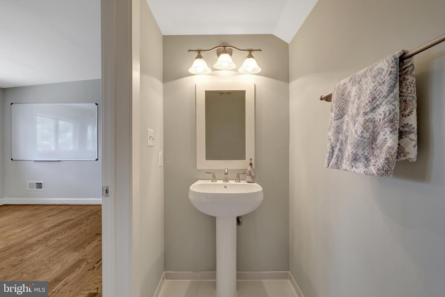 309 CHARLES ST SE, VIENNA, Virginia 22180, 6 Bedrooms Bedrooms, ,5 BathroomsBathrooms,Residential,For sale,309 CHARLES ST SE,VAFX2227818 MLS # VAFX2227818