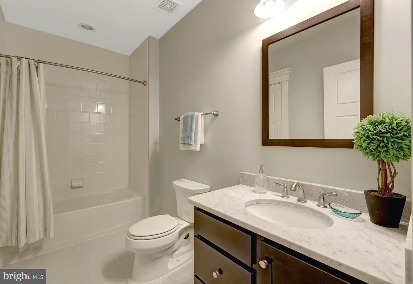 309 CHARLES ST SE, VIENNA, Virginia 22180, 6 Bedrooms Bedrooms, ,5 BathroomsBathrooms,Residential,For sale,309 CHARLES ST SE,VAFX2227818 MLS # VAFX2227818