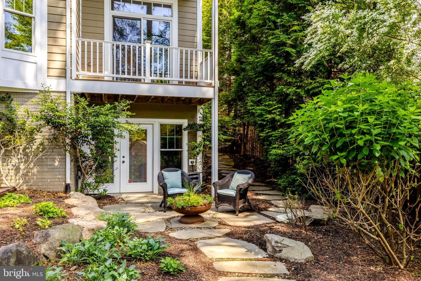 309 CHARLES ST SE, VIENNA, Virginia 22180, 6 Bedrooms Bedrooms, ,5 BathroomsBathrooms,Residential,For sale,309 CHARLES ST SE,VAFX2227818 MLS # VAFX2227818