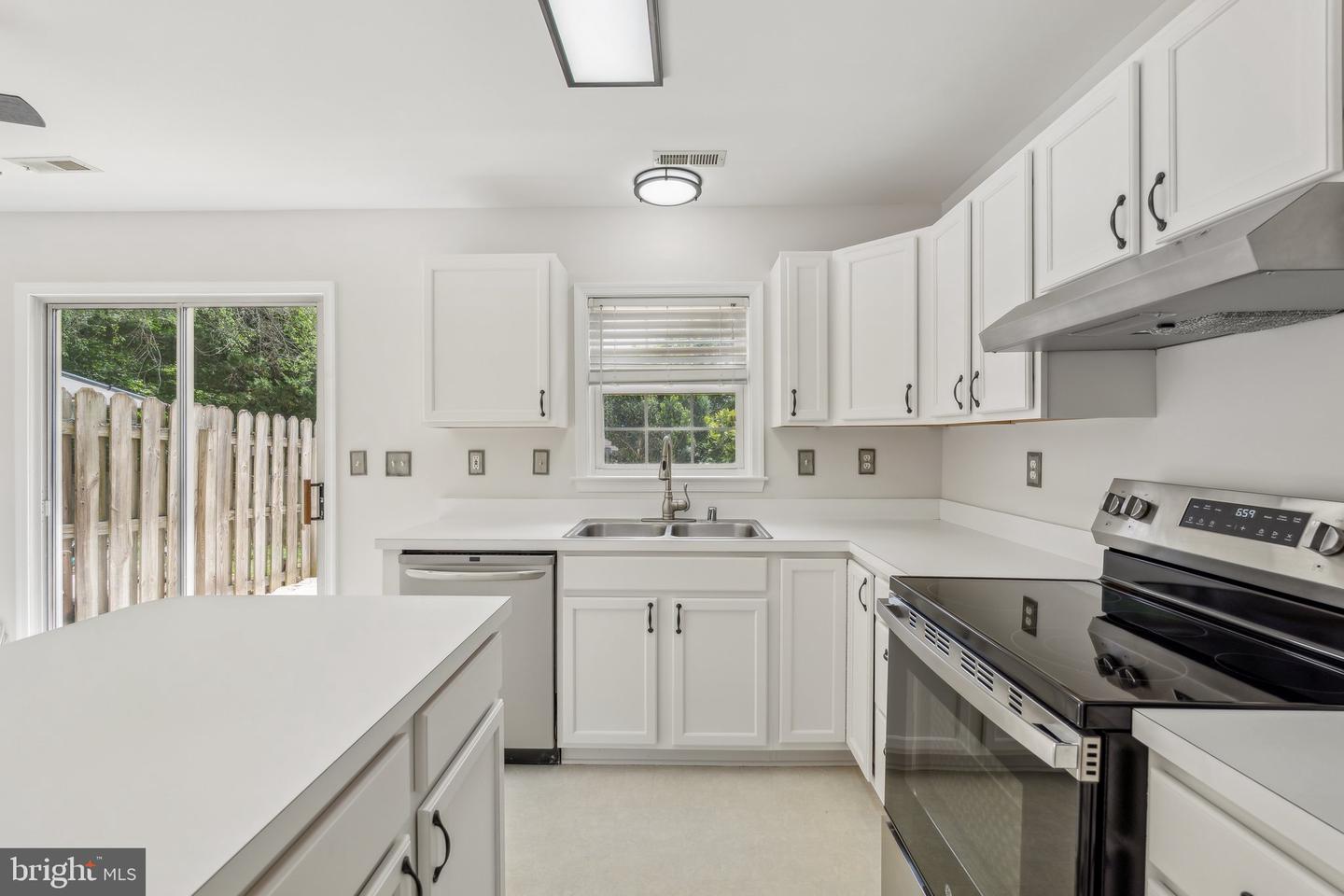 10613 LIMBURG CT, FREDERICKSBURG, Virginia 22408, 2 Bedrooms Bedrooms, ,2 BathroomsBathrooms,Residential,For sale,10613 LIMBURG CT,VASP2031472 MLS # VASP2031472