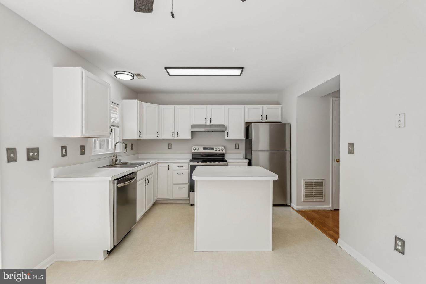 10613 LIMBURG CT, FREDERICKSBURG, Virginia 22408, 2 Bedrooms Bedrooms, ,2 BathroomsBathrooms,Residential,For sale,10613 LIMBURG CT,VASP2031472 MLS # VASP2031472