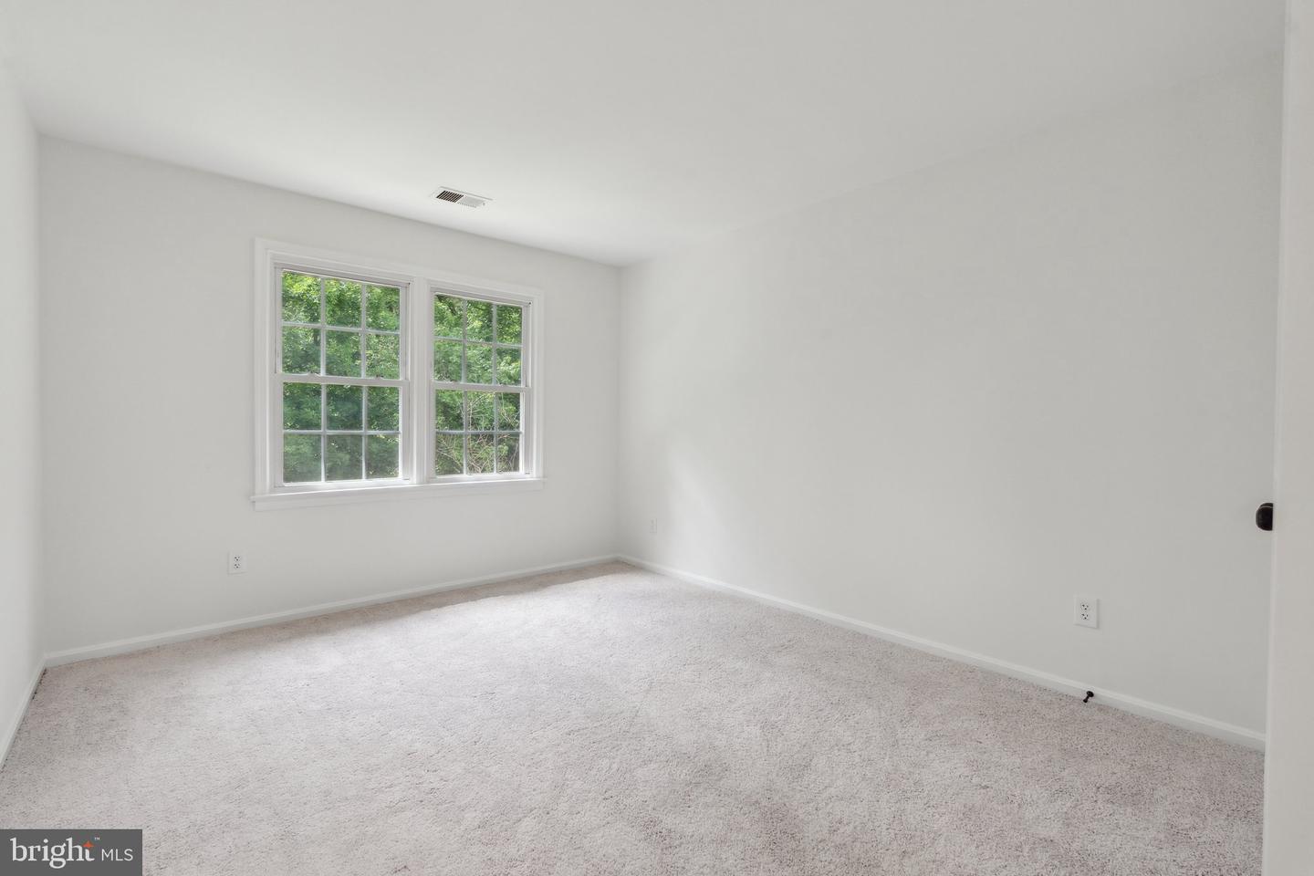12564 QUINCY ADAMS CT, HERNDON, Virginia 20171, 5 Bedrooms Bedrooms, ,3 BathroomsBathrooms,Residential,For sale,12564 QUINCY ADAMS CT,VAFX2228360 MLS # VAFX2228360