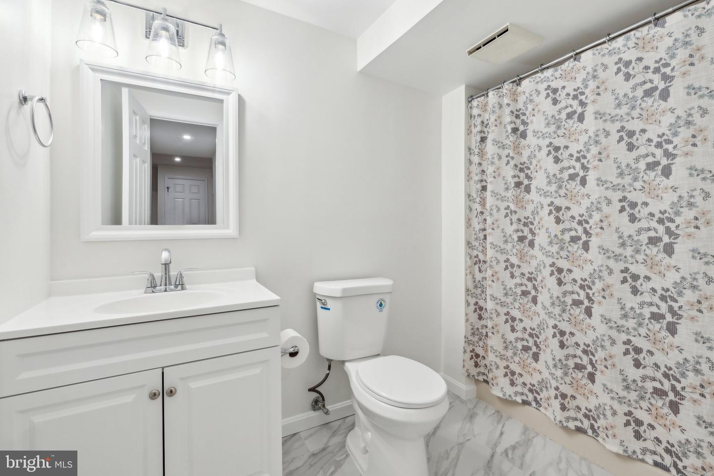 12564 QUINCY ADAMS CT, HERNDON, Virginia 20171, 5 Bedrooms Bedrooms, ,3 BathroomsBathrooms,Residential,For sale,12564 QUINCY ADAMS CT,VAFX2228360 MLS # VAFX2228360