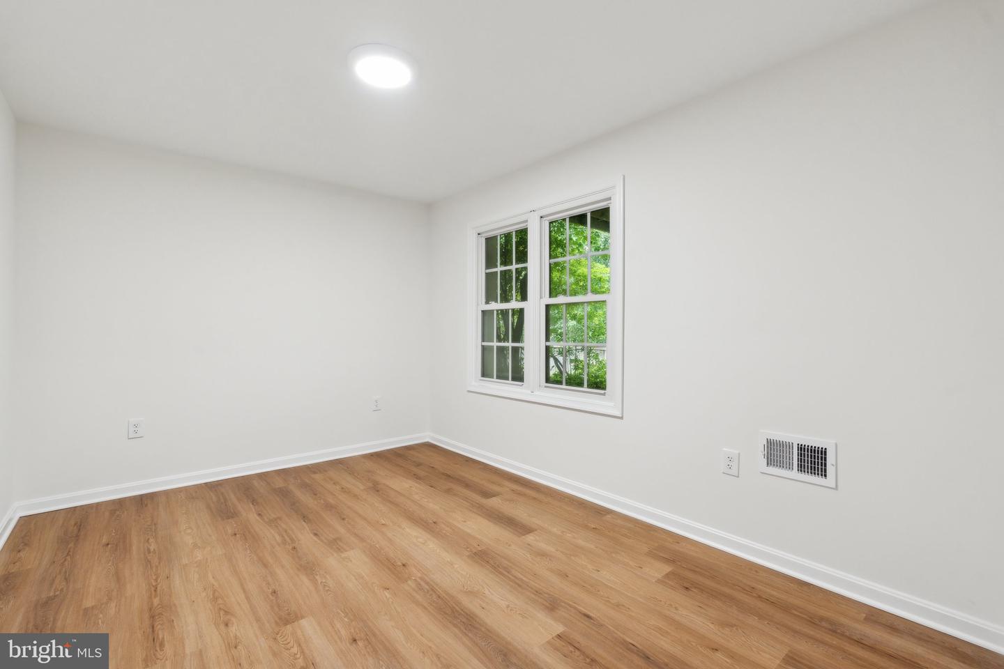 12564 QUINCY ADAMS CT, HERNDON, Virginia 20171, 5 Bedrooms Bedrooms, ,3 BathroomsBathrooms,Residential,For sale,12564 QUINCY ADAMS CT,VAFX2228360 MLS # VAFX2228360