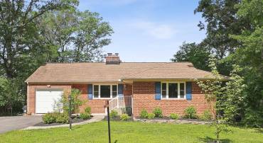 6530 GREENLEAF ST, SPRINGFIELD, Virginia 22150, 3 Bedrooms Bedrooms, ,2 BathroomsBathrooms,Residential,For sale,6530 GREENLEAF ST,VAFX2228384 MLS # VAFX2228384