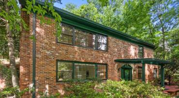 2646 S JUNE ST, ARLINGTON, Virginia 22202, 4 Bedrooms Bedrooms, ,3 BathroomsBathrooms,Residential,For sale,2646 S JUNE ST,VAAR2054852 MLS # VAAR2054852
