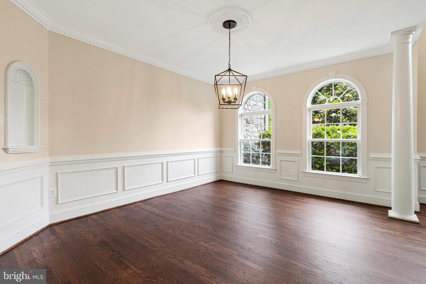 2504 SHERWOOD HALL LN, ALEXANDRIA, Virginia 22306, 5 Bedrooms Bedrooms, ,4 BathroomsBathrooms,Residential,For sale,2504 SHERWOOD HALL LN,VAFX2230476 MLS # VAFX2230476