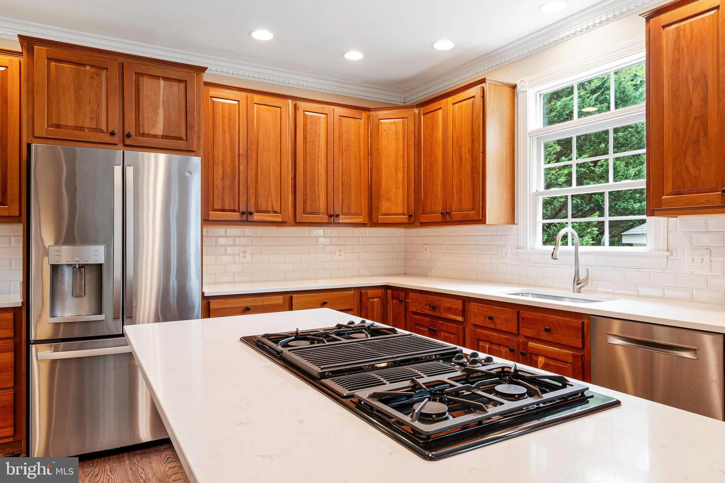 2504 SHERWOOD HALL LN, ALEXANDRIA, Virginia 22306, 5 Bedrooms Bedrooms, ,4 BathroomsBathrooms,Residential,For sale,2504 SHERWOOD HALL LN,VAFX2230476 MLS # VAFX2230476