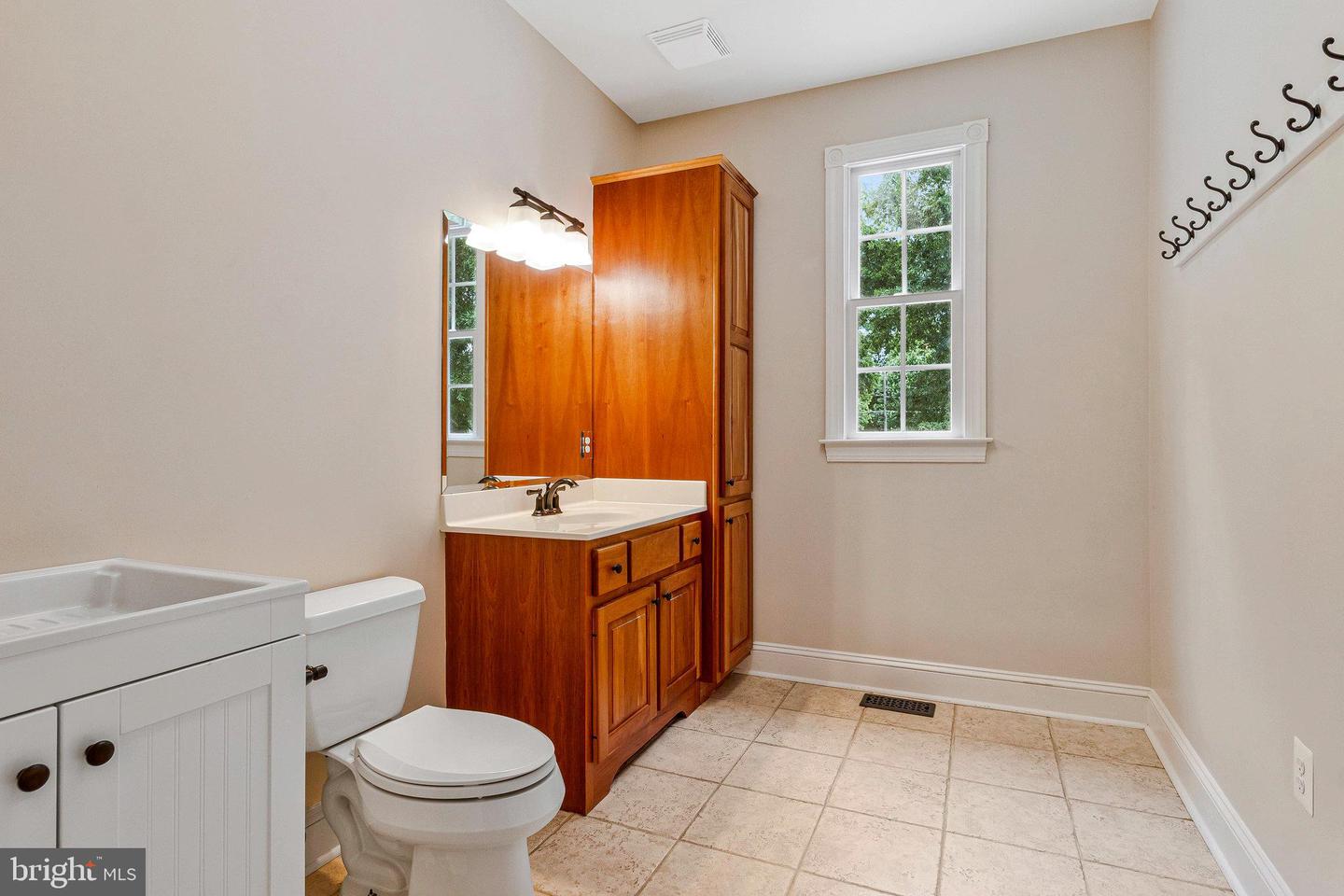 2504 SHERWOOD HALL LN, ALEXANDRIA, Virginia 22306, 5 Bedrooms Bedrooms, ,4 BathroomsBathrooms,Residential,For sale,2504 SHERWOOD HALL LN,VAFX2230476 MLS # VAFX2230476