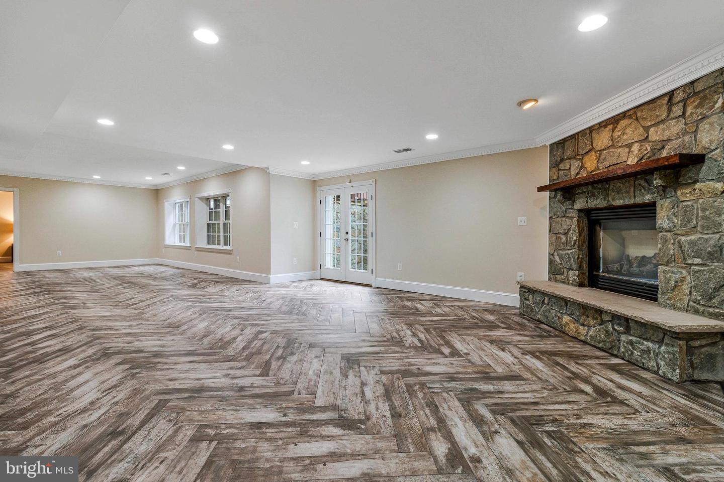 2504 SHERWOOD HALL LN, ALEXANDRIA, Virginia 22306, 5 Bedrooms Bedrooms, ,4 BathroomsBathrooms,Residential,For sale,2504 SHERWOOD HALL LN,VAFX2230476 MLS # VAFX2230476