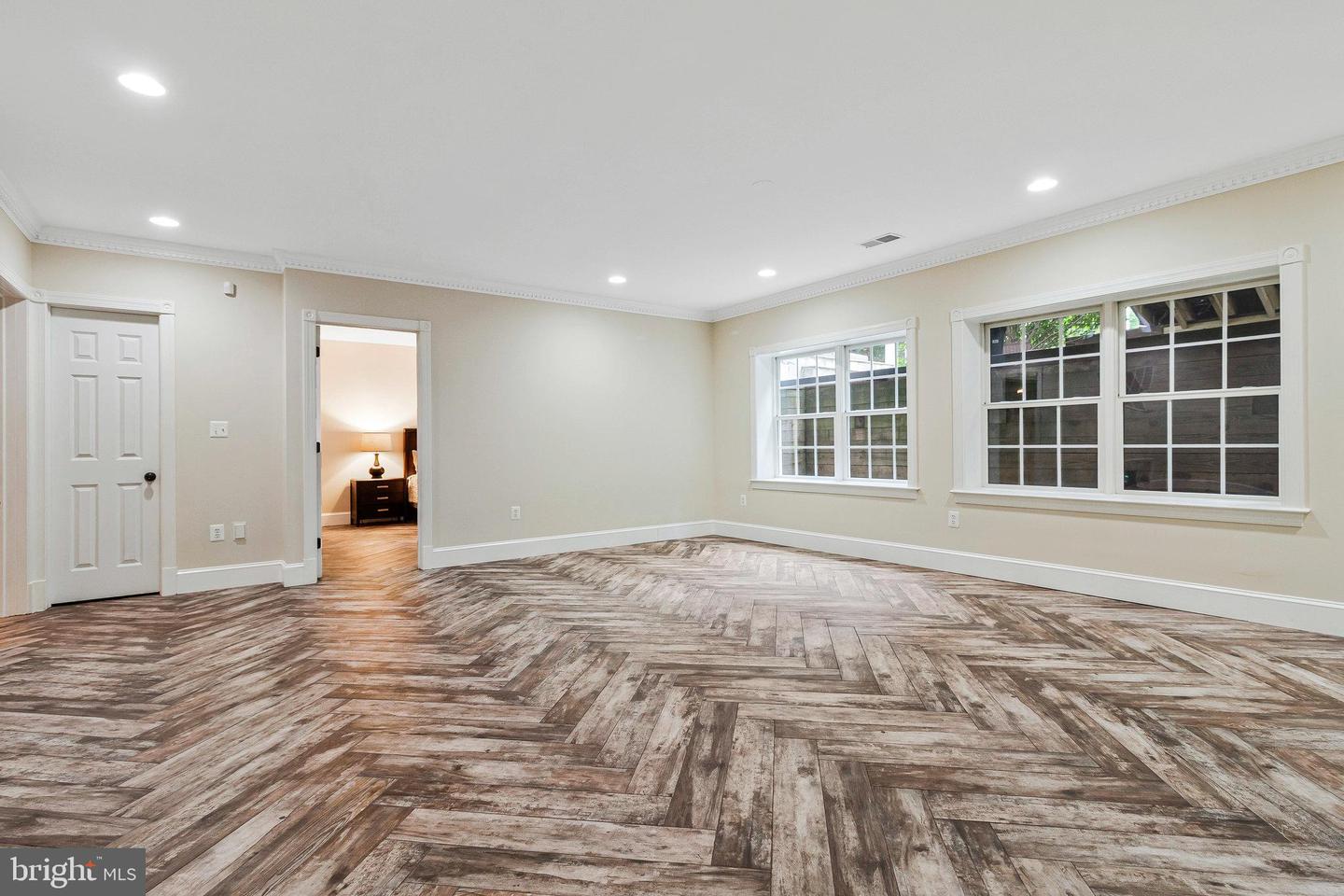 2504 SHERWOOD HALL LN, ALEXANDRIA, Virginia 22306, 5 Bedrooms Bedrooms, ,4 BathroomsBathrooms,Residential,For sale,2504 SHERWOOD HALL LN,VAFX2230476 MLS # VAFX2230476